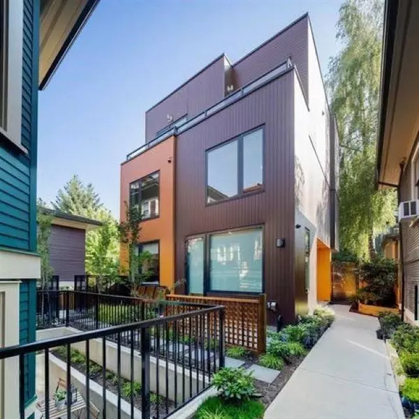 Vancouver, BC V6E 1K5,1152 Comox ST #2