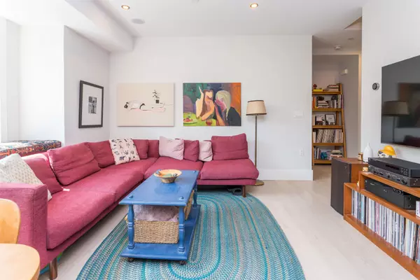 Vancouver, BC V6E 1K5,1152 Comox ST #2