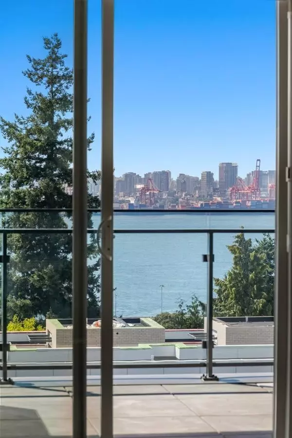 422 E 3rd ST #655 North Vancouver, BC V7L 1G2