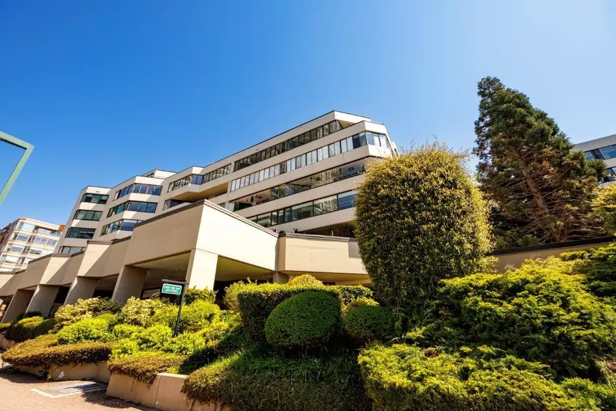 1480 Foster ST #205, White Rock, BC V4B 3X7