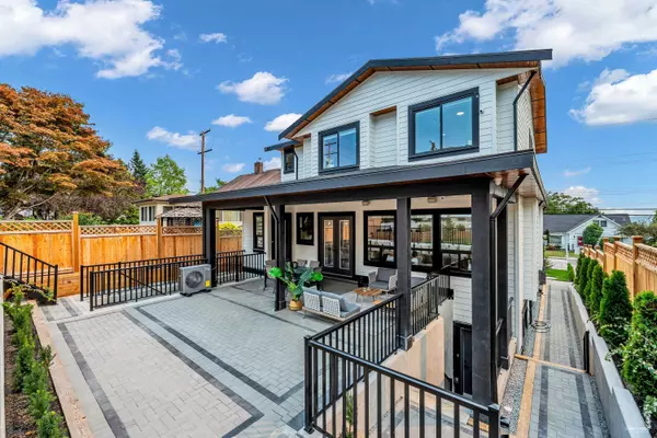 New Westminster, BC V3M 2S3,1405 Eighth AVE