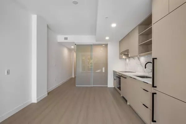 422 E 3rd ST #41* North Vancouver, BC V7L 1G2