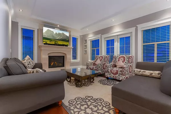 Burnaby, BC V3N 2H5,8588 Armstrong AVE