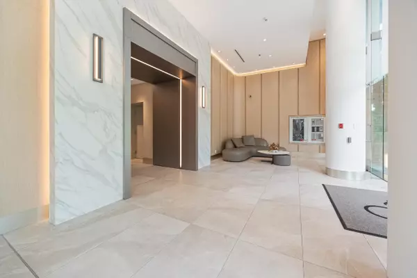 Vancouver, BC V6Z 3A3,1033 Marinaside CRES #1901