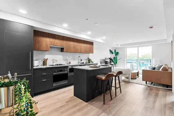 Vancouver, BC V5K 3G5,2419 Grant ST #307