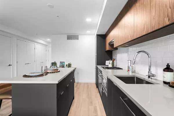 Vancouver, BC V5K 3G5,2419 Grant ST #307