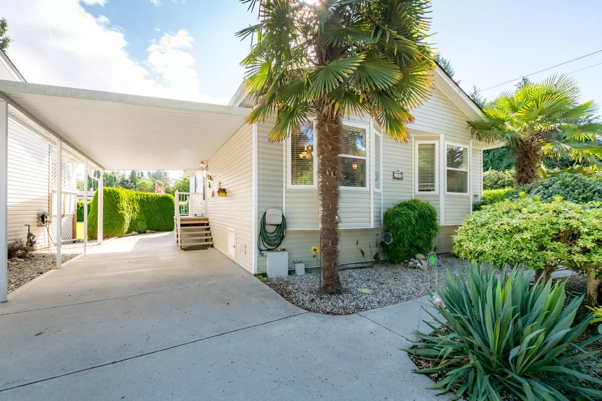 Sechelt, BC V7Z 0T5,4510 Sunshine Coast HWY #101