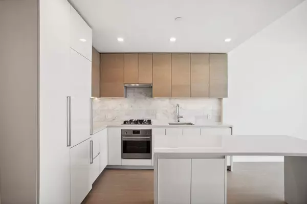 2186 Gilmore AVE #2901 Burnaby, BC V5C 0N7