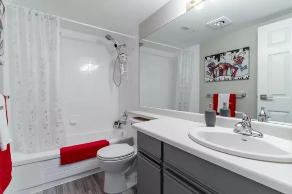 Surrey, BC V4A 8R9,1781 130 ST #10