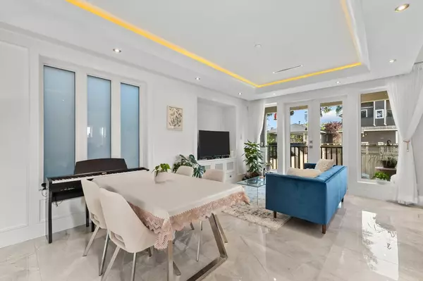 Vancouver, BC V6L 1A2,2848 W 17th AVE