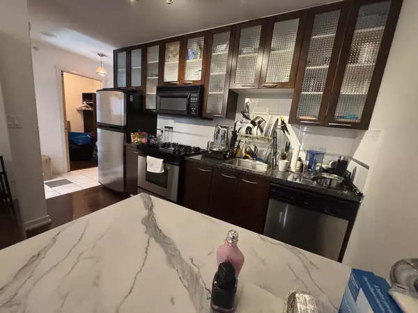 Vancouver, BC V6B 1A8,969 Richards ST #1501