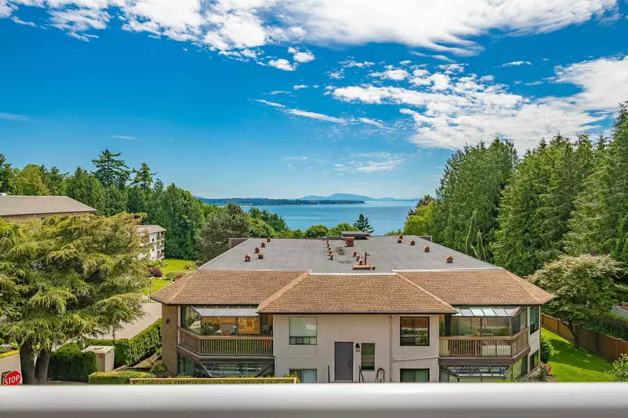 14934 Thrift AVE #104, White Rock, BC V4B 2J9