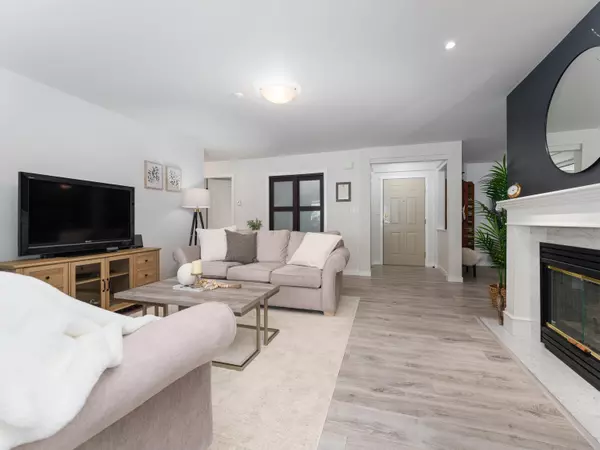 North Vancouver, BC V7H 2Y7,3690 Banff CT #212
