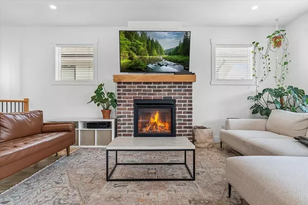 9286 Sitka PL Chilliwack, BC V2P 8B6