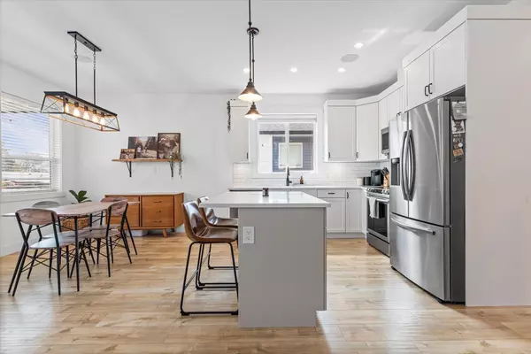 9286 Sitka PL Chilliwack, BC V2P 8B6