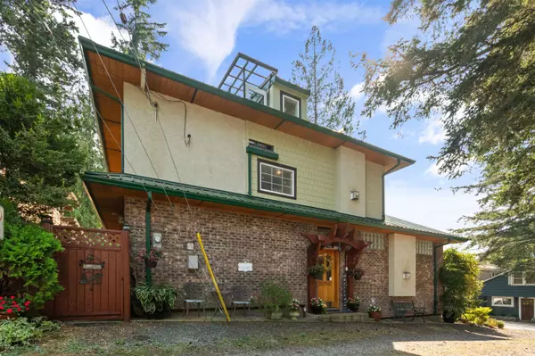 Cultus Lake, BC V2R 4Z4,262 First AVE