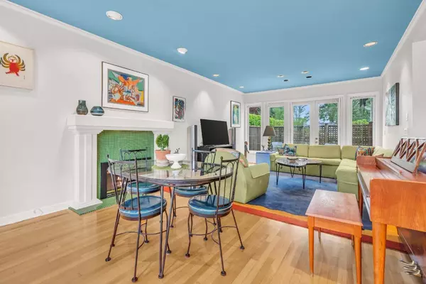 Vancouver, BC V6M 2Z3,5750 Hudson ST