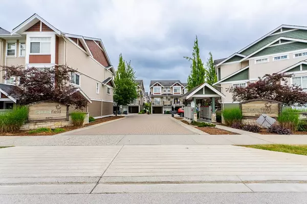 Surrey, BC V4N 5W3,8676 158 ST #64