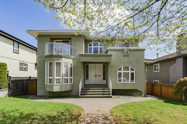 7362 Waverley AVE, Burnaby, BC V5J 4A6