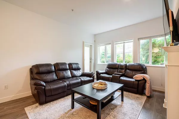 Surrey, BC V4A 9T3,1630 154 ST #102