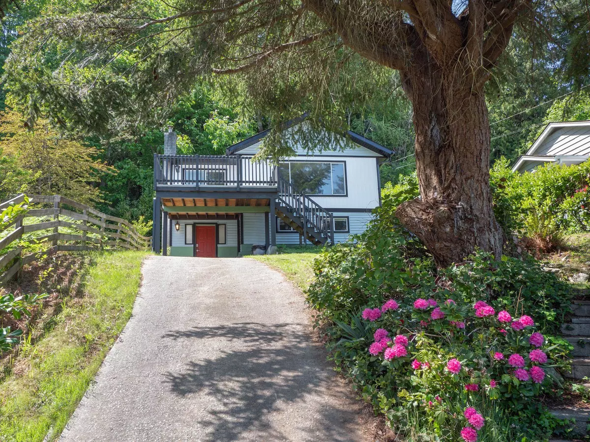 Gibsons, BC V0N 1V8,642 Gower Point RD