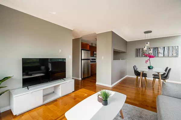 1510 W 1st AVE #601 Vancouver, BC V6J 4S3