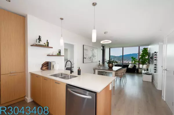 Port Moody, BC V3H 0G6,301 Capilano RD #1902