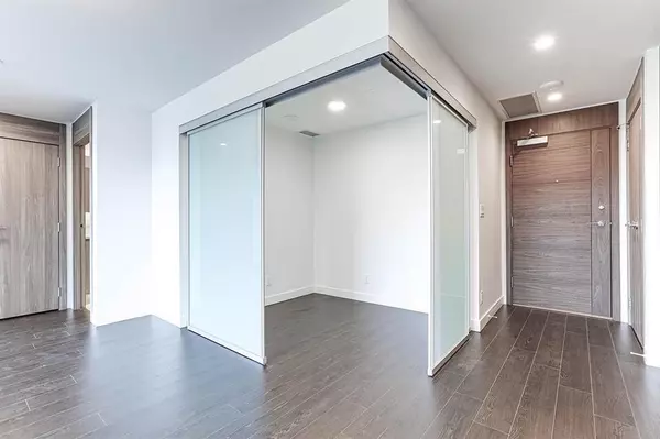 Burnaby, BC V5C 0N1,4880 Lougheed HWY #3403