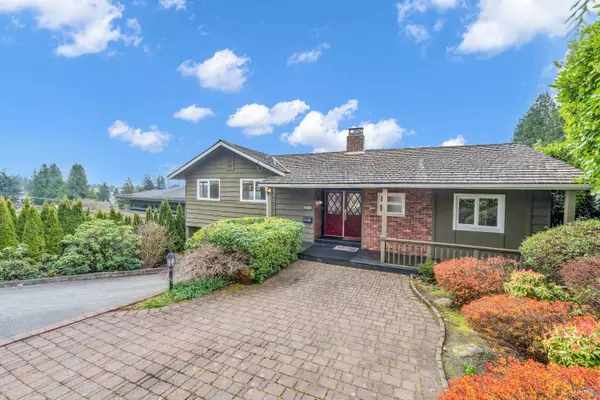 West Vancouver, BC V7V 2J1,2558 Mathers AVE