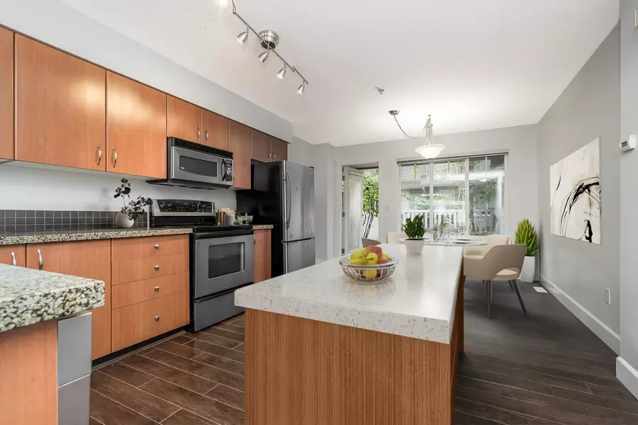 12040 68 AVE #77, Surrey, BC V3W 1P5