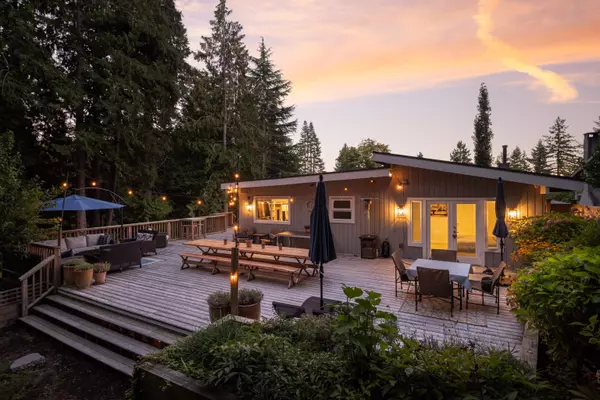 4445 Stone CT, West Vancouver, BC V7W 2V4