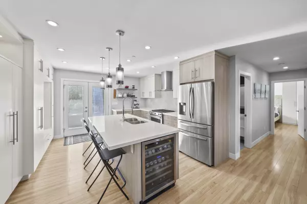 Port Coquitlam, BC V3B 3P2,3759 Coast Meridian RD