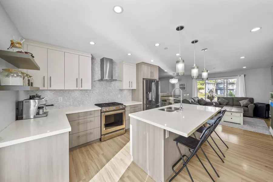 3759 Coast Meridian RD, Port Coquitlam, BC V3B 3P2