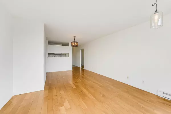 Vancouver, BC V5Z 4K4,2668 Ash ST #1105