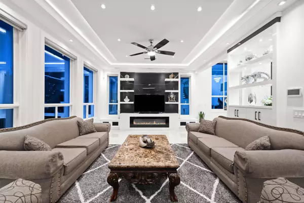 Delta, BC V4C 4T3,8269 111b ST