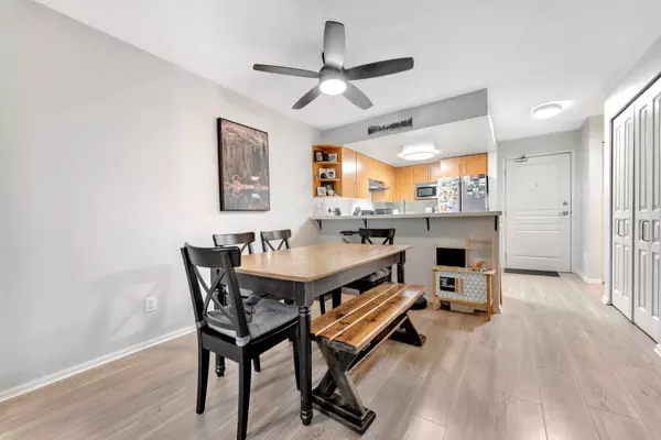 Burnaby, BC V3J 7Y5,3388 Morrey CT #213