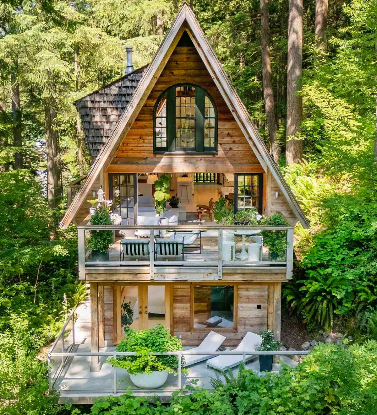 North Vancouver, BC V7H 2L4,1940 Rivergrove PL