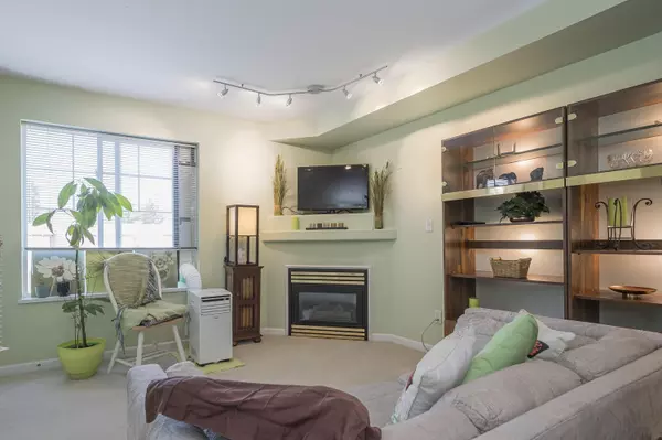 Langley, BC V3A 8S1,20200 56 AVE #303