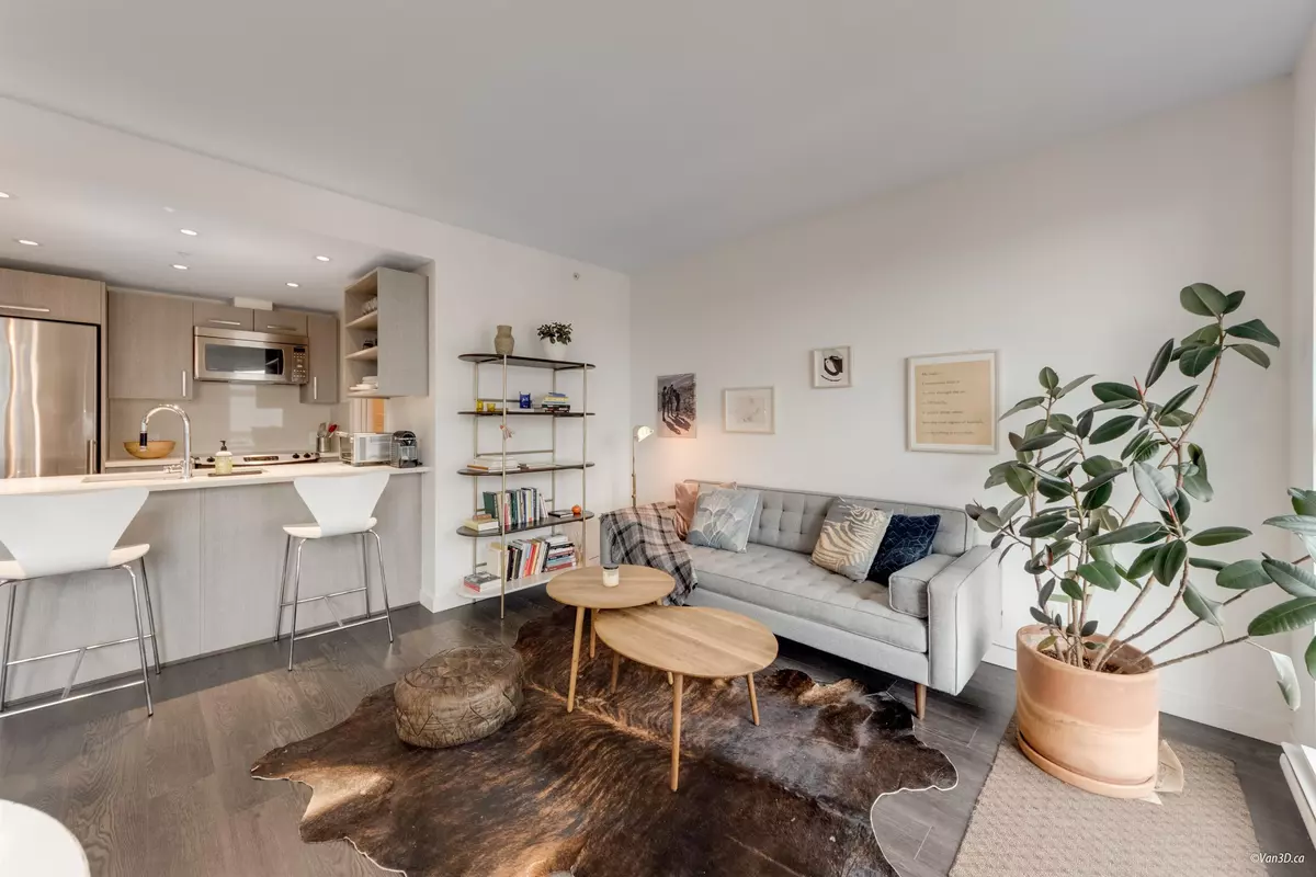 Vancouver, BC V6A 0G9,983 E Hastings ST #804