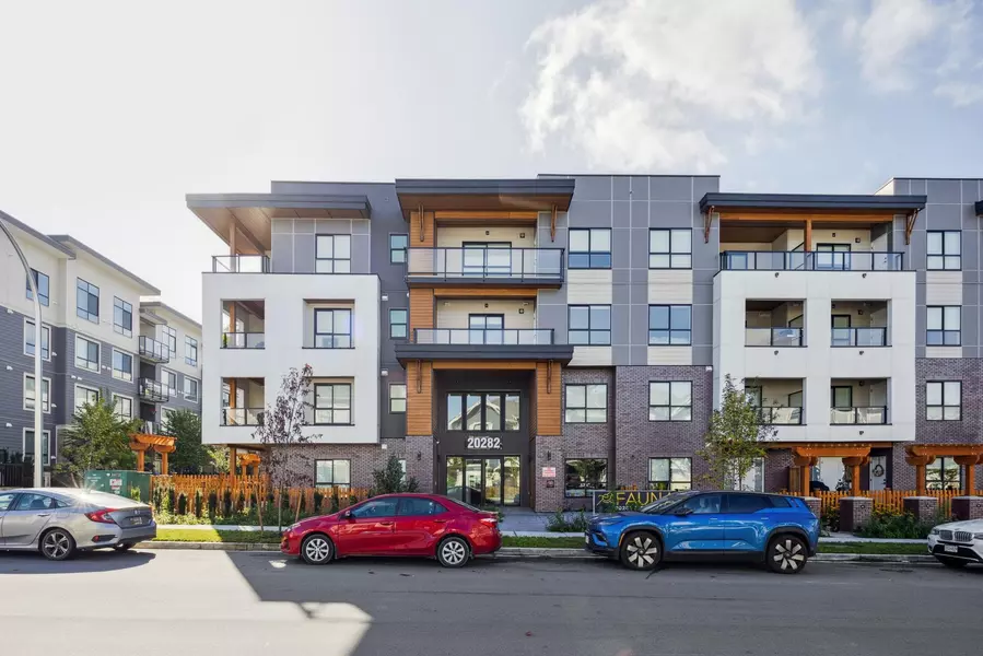 20282 72b AVE #407, Langley, BC V2Y 1T9