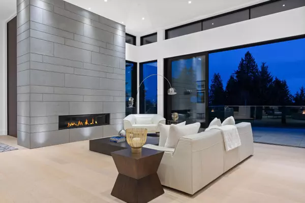 West Vancouver, BC V7V 3C2,2965 Altamont CRES