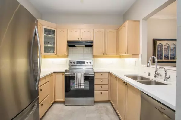 Richmond, BC V6Y 3V5,8580 General Currie RD #211