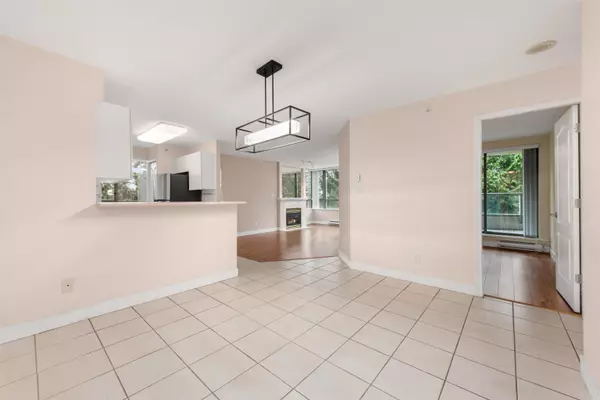 Burnaby, BC V5E 4K2,6622 Southoaks CRES #306