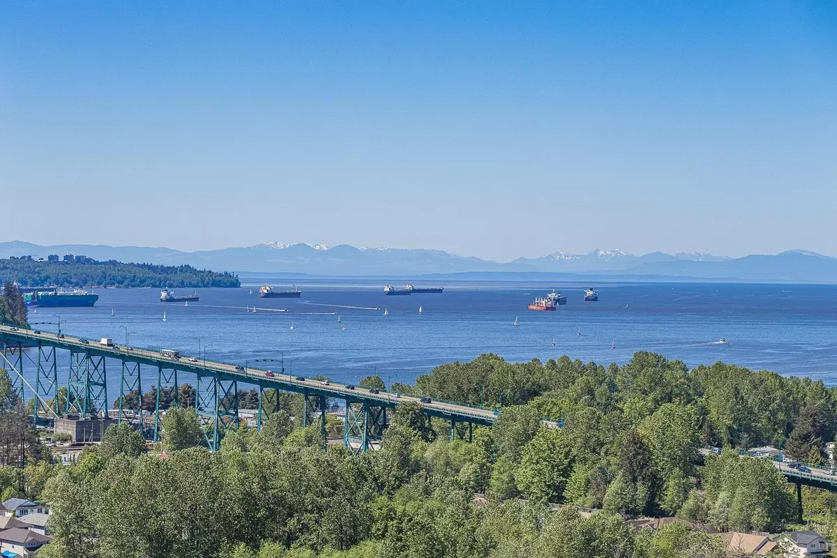 North Vancouver, BC V7P 0E2,1632 Lions Gate LN #2201