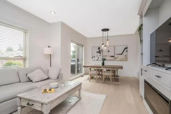 White Rock, BC V4B 3S8,1424 Everall ST #3