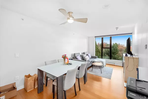 North Vancouver, BC V7M 0A2,683 W Victoria PARK #602
