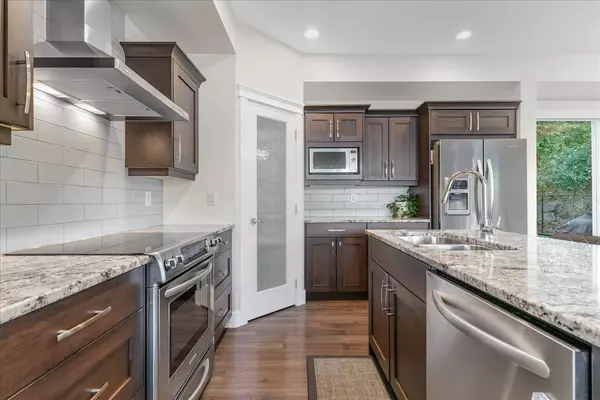 Sardis, BC V2R 0P3,5486 Maclachlan PL