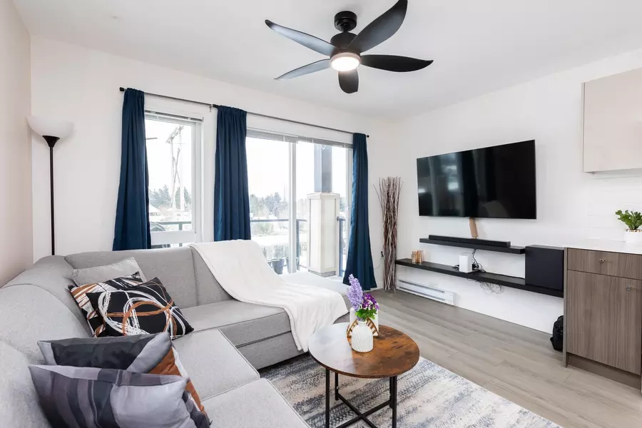 10688 140 ST #408, Surrey, BC V3T 4N8