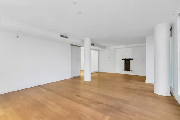 Vancouver, BC V6G 2S3,1409 W Pender ST #501