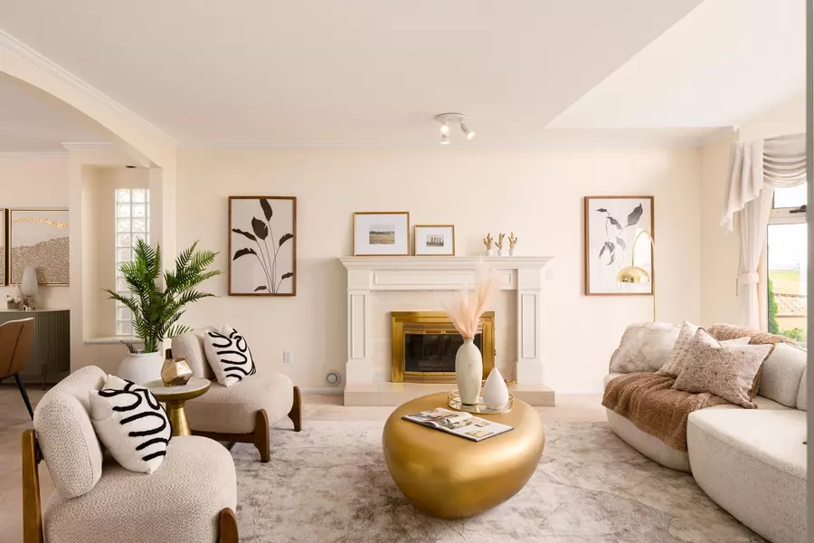 3300 River RD, Richmond, BC V7C 5N2